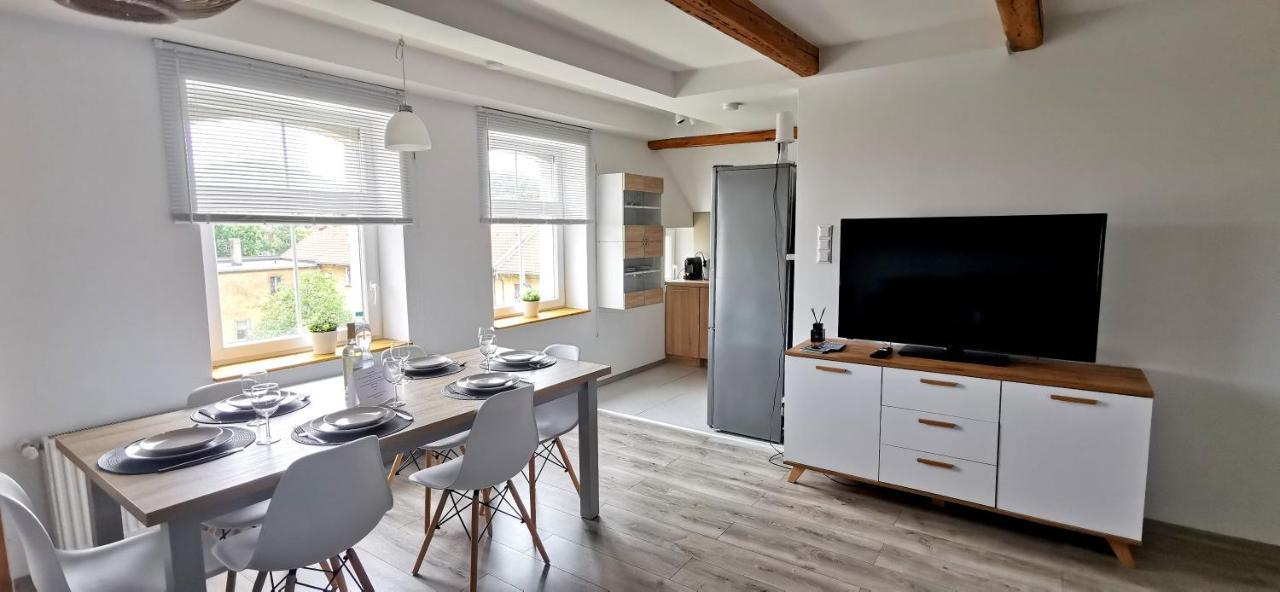 Klimatyczny Apartament Nr 8 Z Widokiem Na Gory Sowie Bielawa  Exteriér fotografie